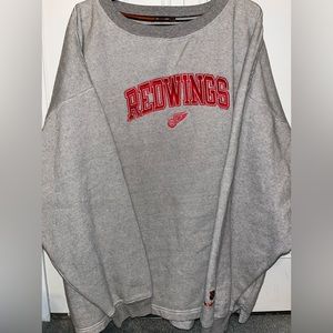 Red Wings crew neck